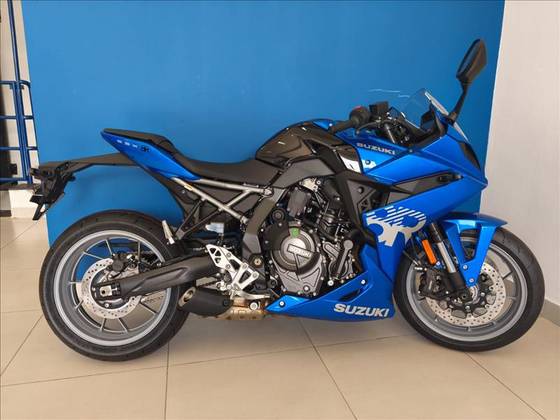 SUZUKI GSX-8R 